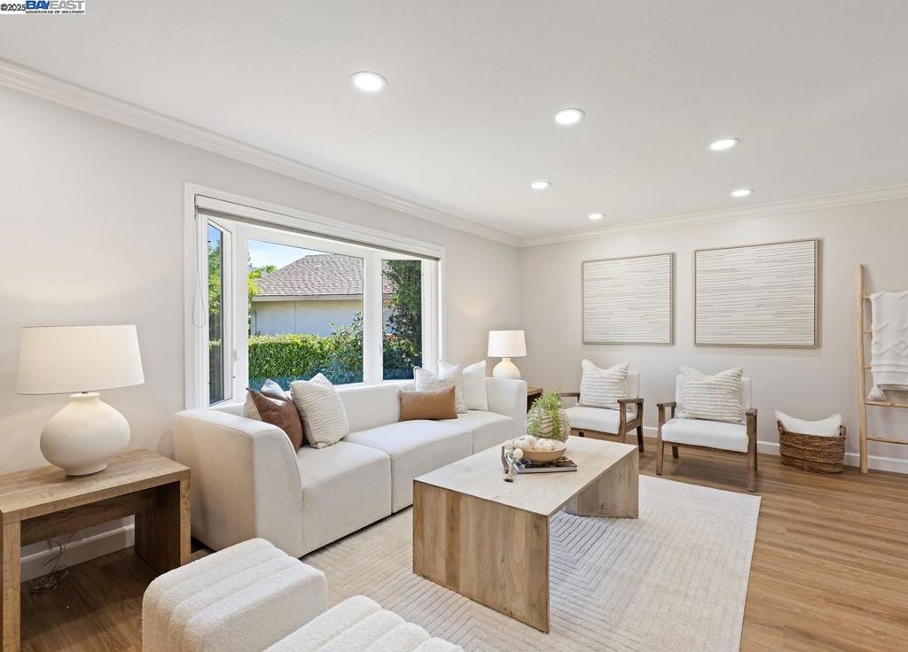 TWIN CREEK - Residential