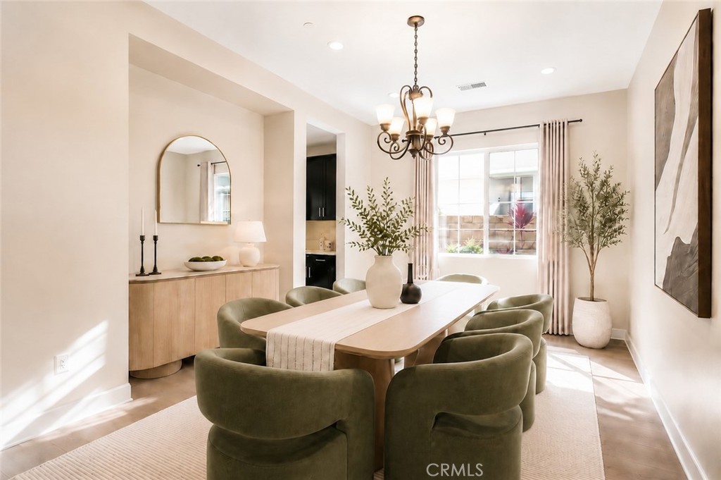 2425 E Kern River