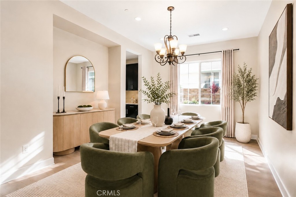2425 E Kern River