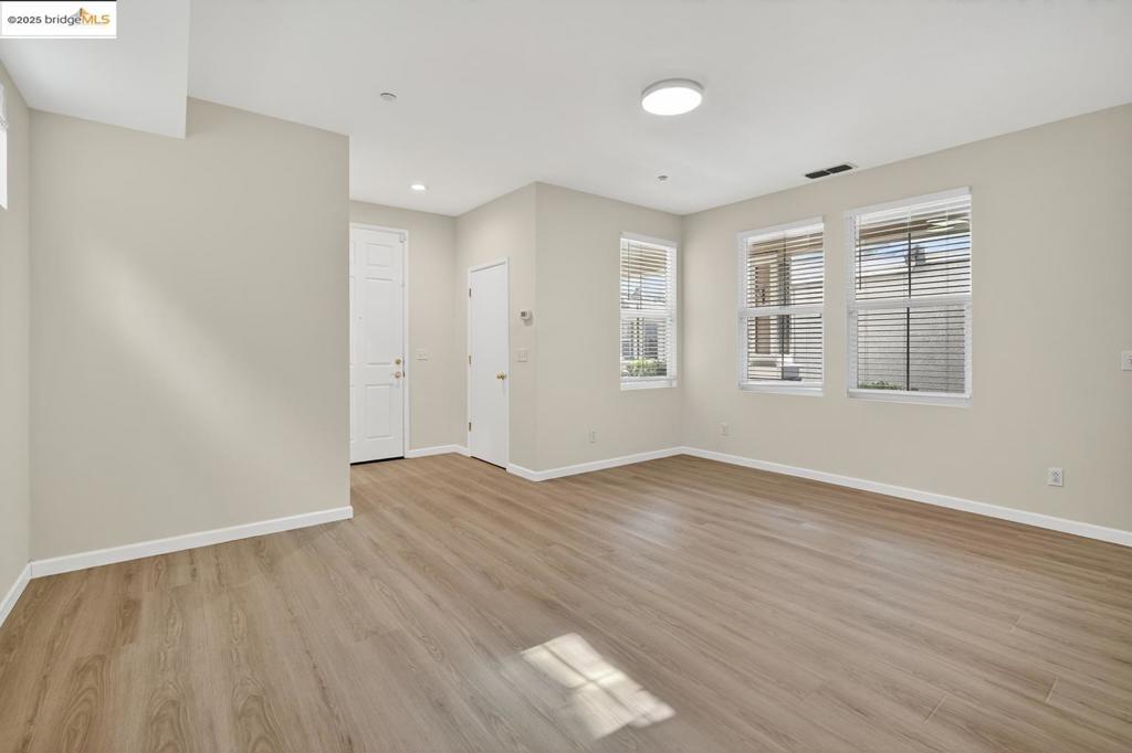 BRENTWOOD - Residential