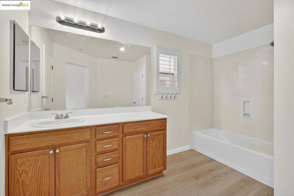 BRENTWOOD - Residential