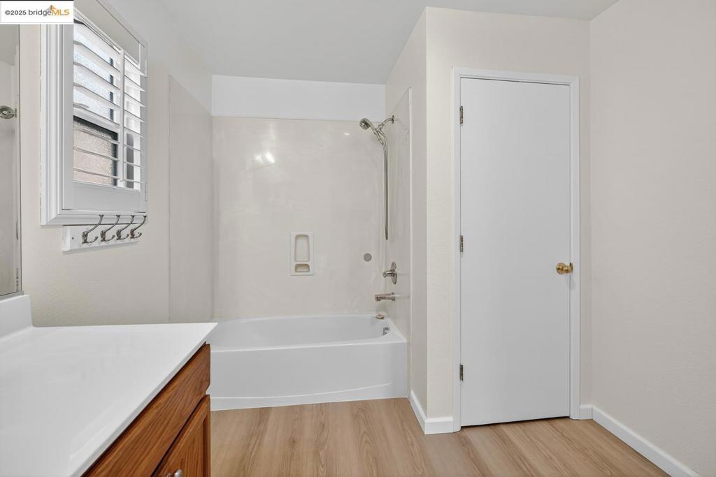 BRENTWOOD - Residential