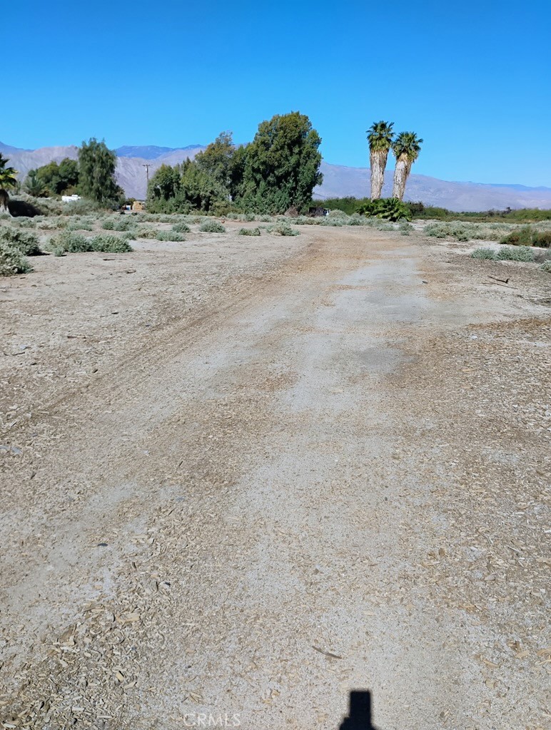 Great location, flat land, excellent to lease for solar. Beautiful 10 acres, zoned agrucultural.
