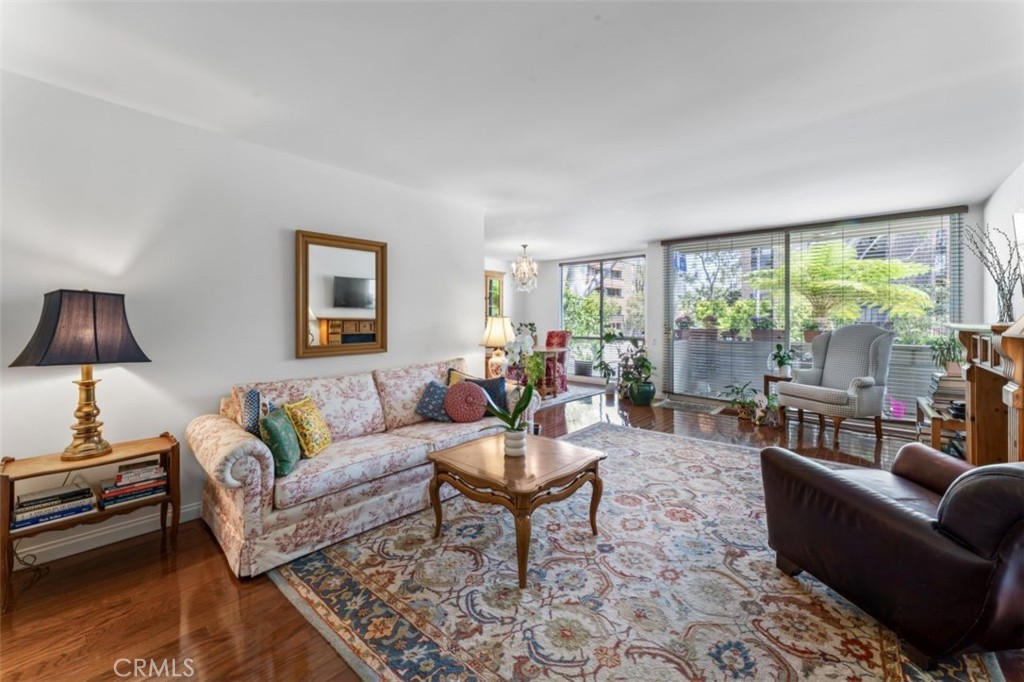 2301 S Beverly Glen Boulevard 102