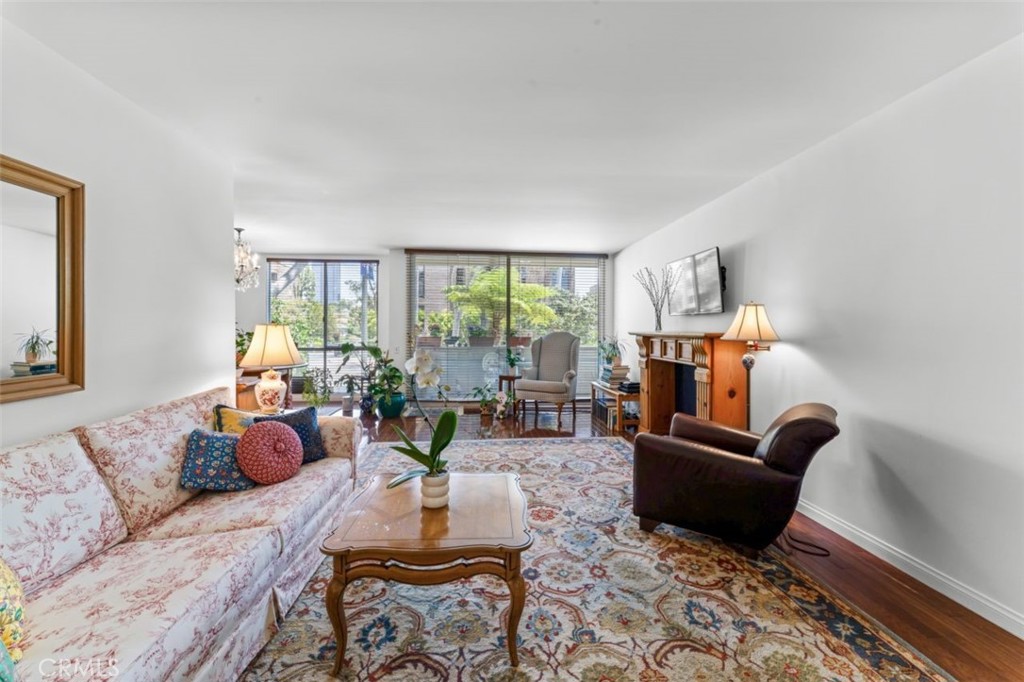 2301 S Beverly Glen Boulevard 102