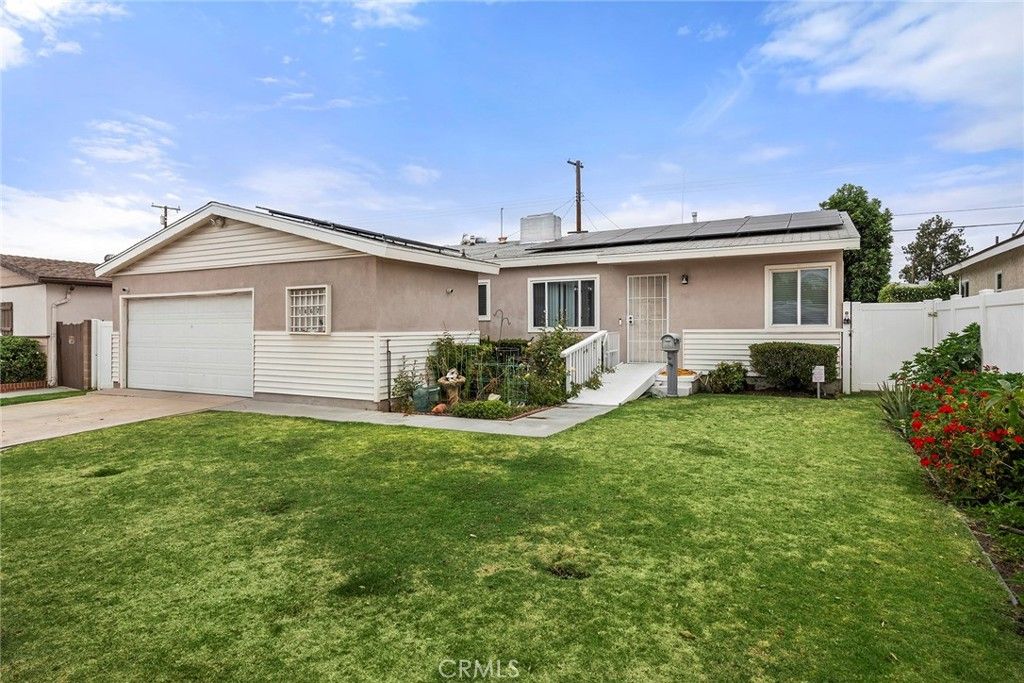 Photo of 1467 W Flower Ave AVE, Fullerton, CA 92833 (MLS # PW26114616)