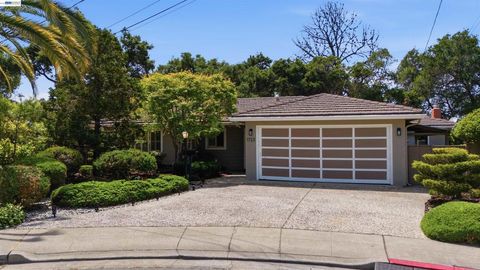 Photo of 1723 Germaine Ct CT, Hayward, CA 94541 (MLS # 41134798)
