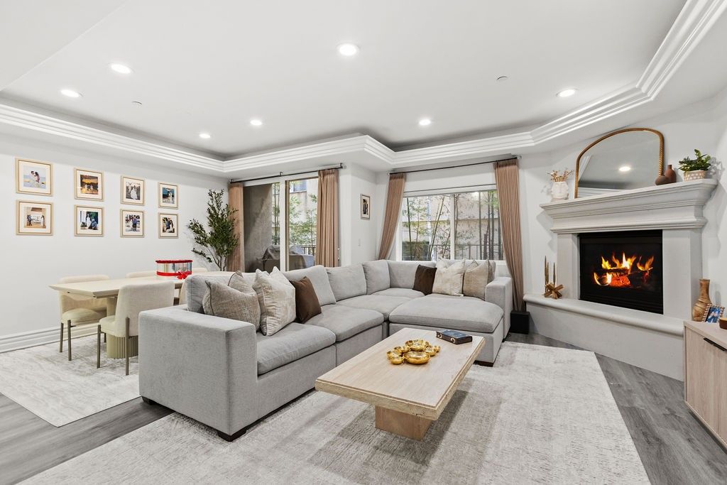 Photo of 820 S Bedford St #105, Los Angeles, CA 90035 (MLS # PW25256612)