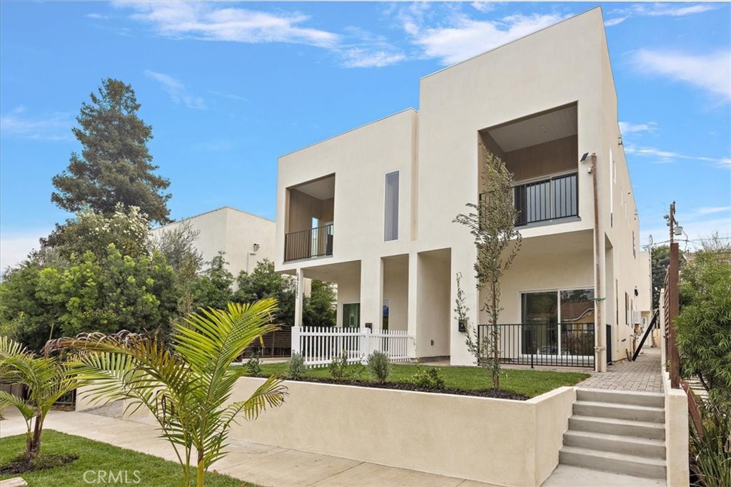 642 E Fairview Boulevard