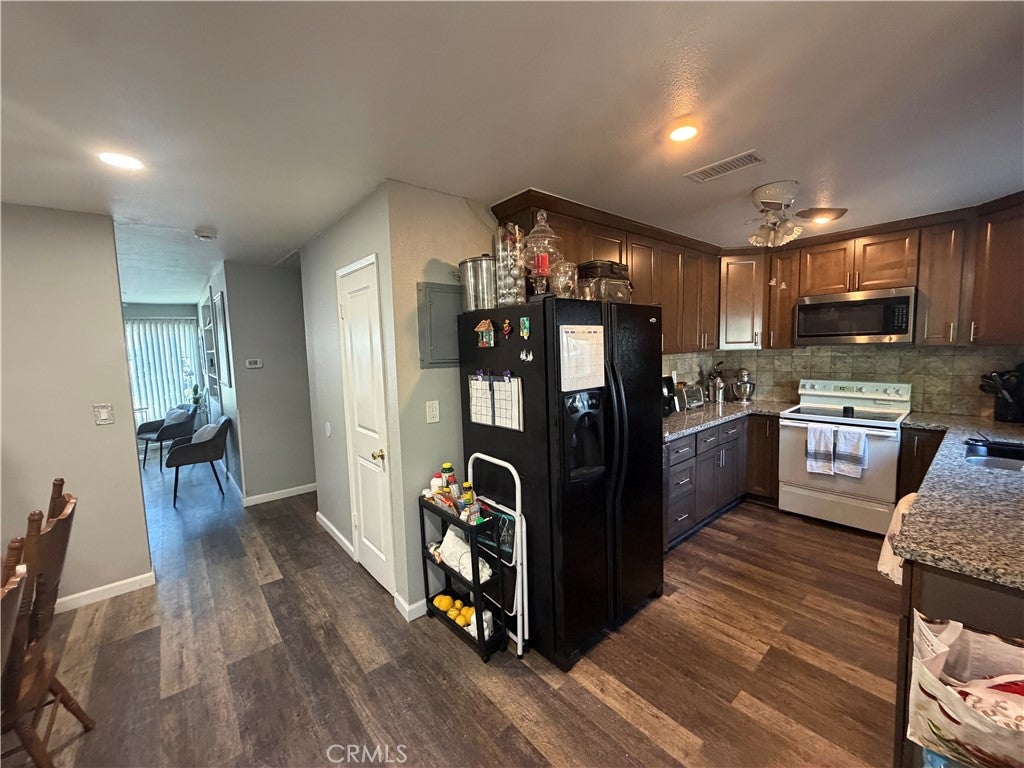1602 N King A4