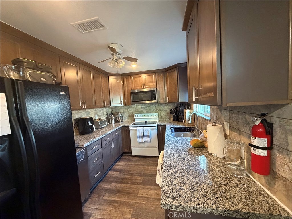 1602 N King A4