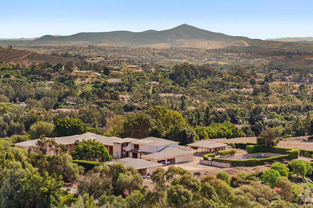Rancho Santa Fe - Residential