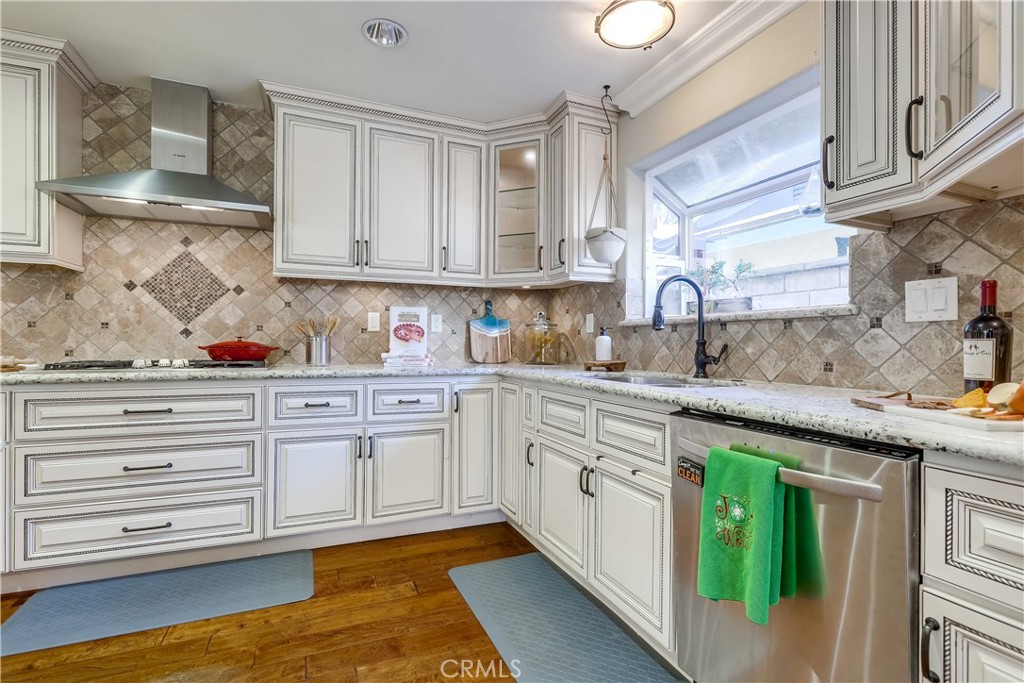 Pacific Sands (Dean/Broc) (PSAN) - Residential Lease