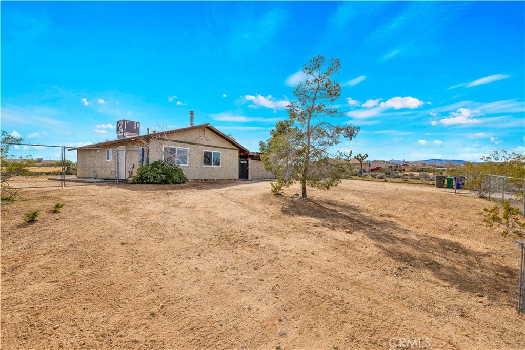 58331 Caliente Street