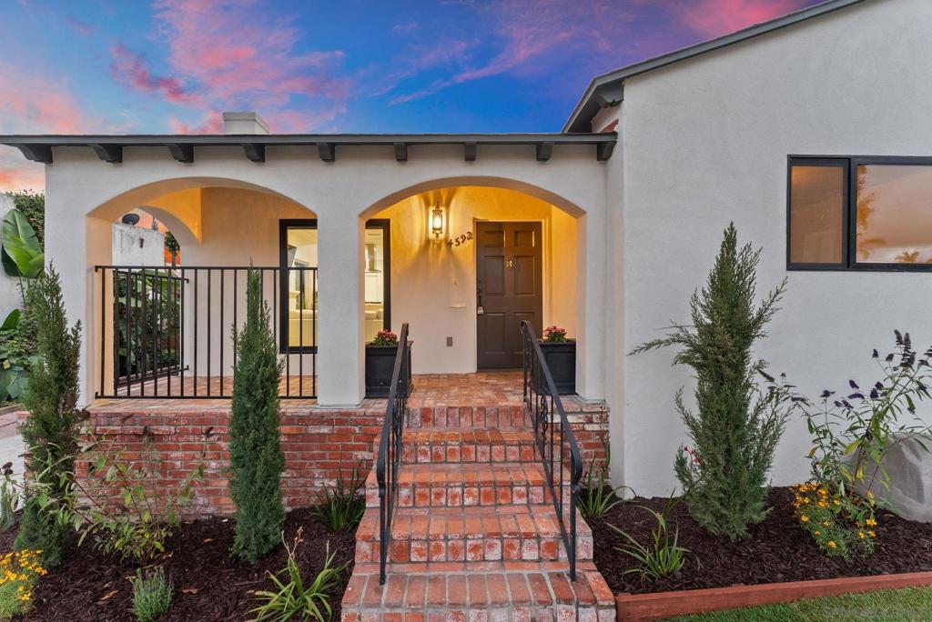 4592 Vista Street ST, San Diego CA 92116