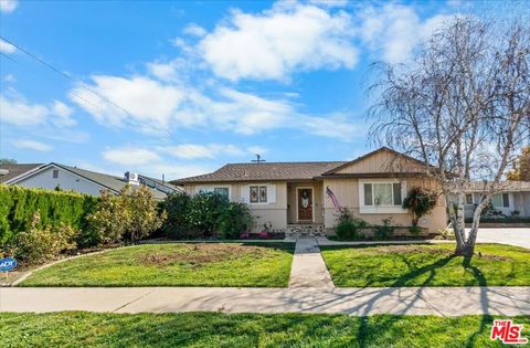 Tiny photo for 23032 Mobile Street, West Hills, CA 91307 (MLS # 26829643)