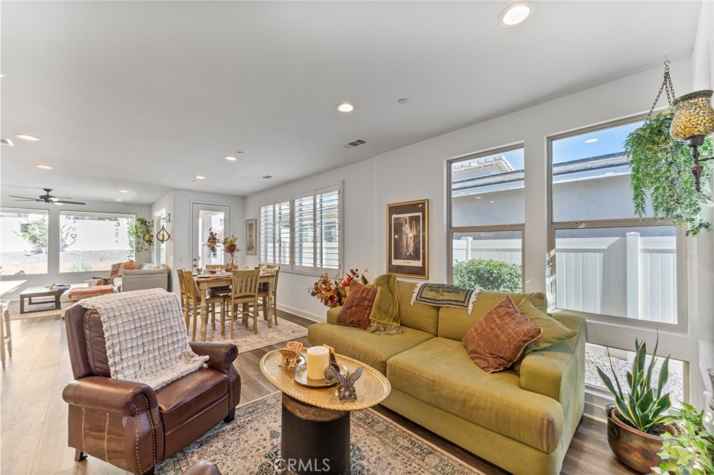 Altis Community - Residential