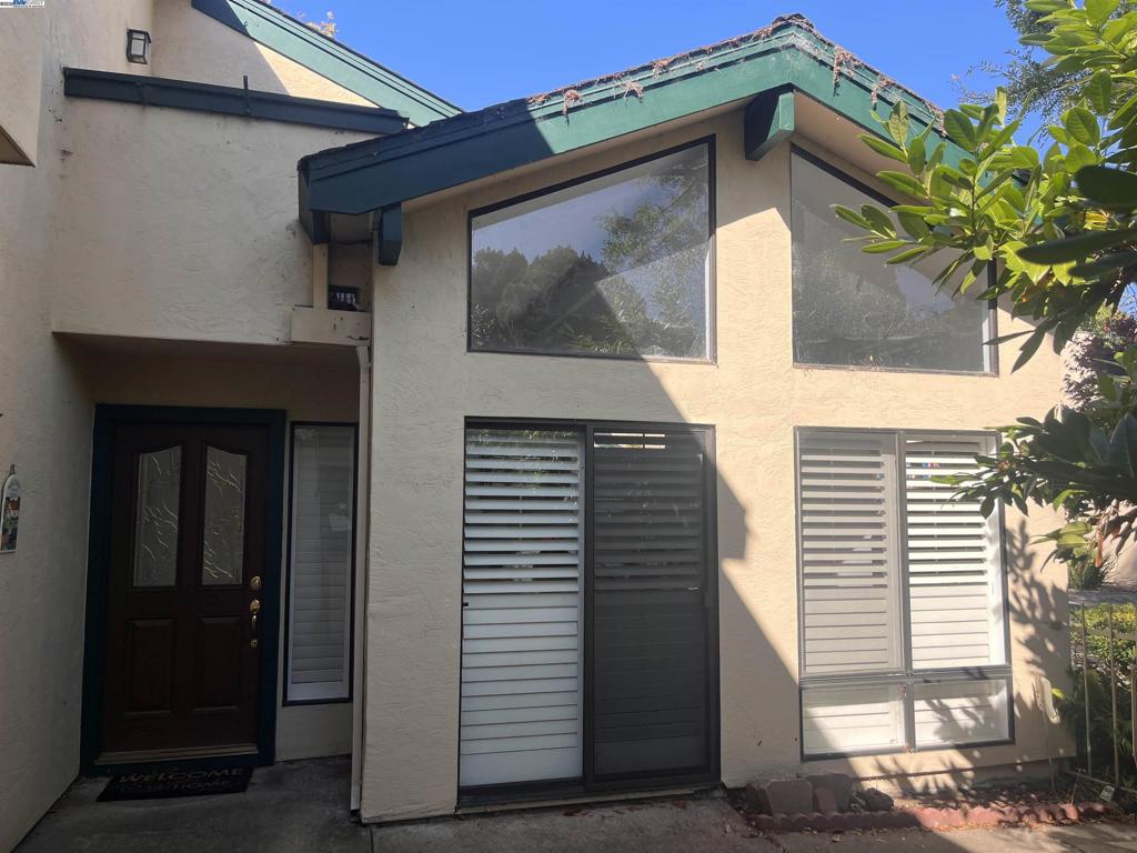 BAYWOOD - Residential