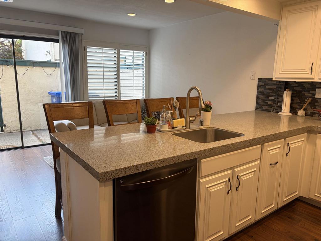 BAYWOOD - Residential