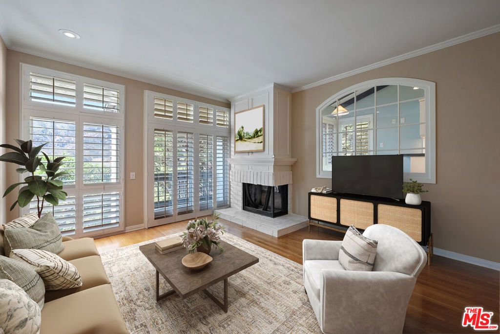 Photo of 17099 Palisades Circle, Pacific Palisades, CA 90272 (MLS # 26636433)