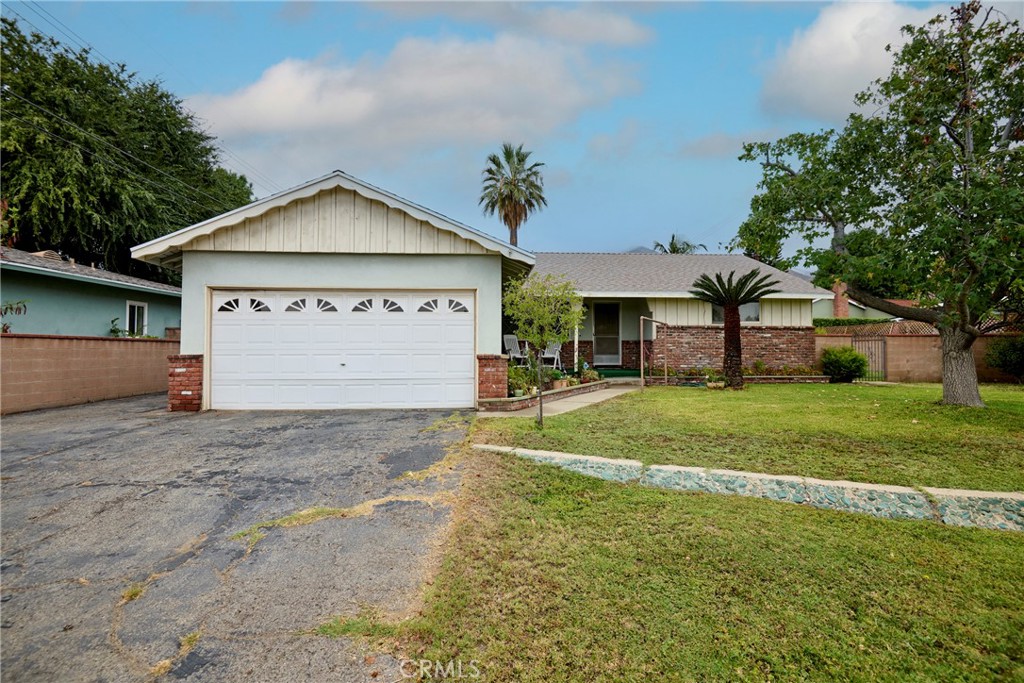Properties 3 2445 Bashor Street