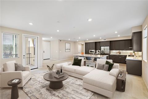 111 Bowery Irvine CA 92612