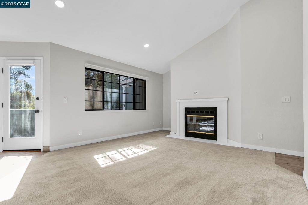 CANYON WOODS - Residential