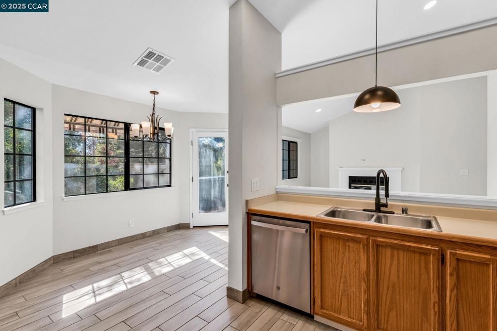 CANYON WOODS - Residential