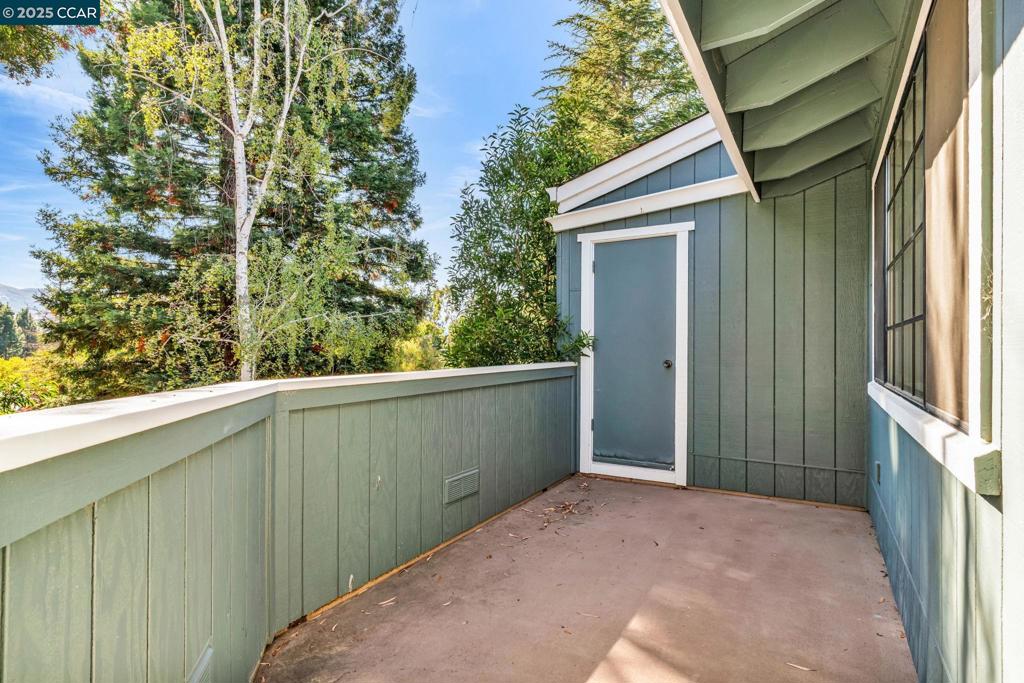 CANYON WOODS - Residential