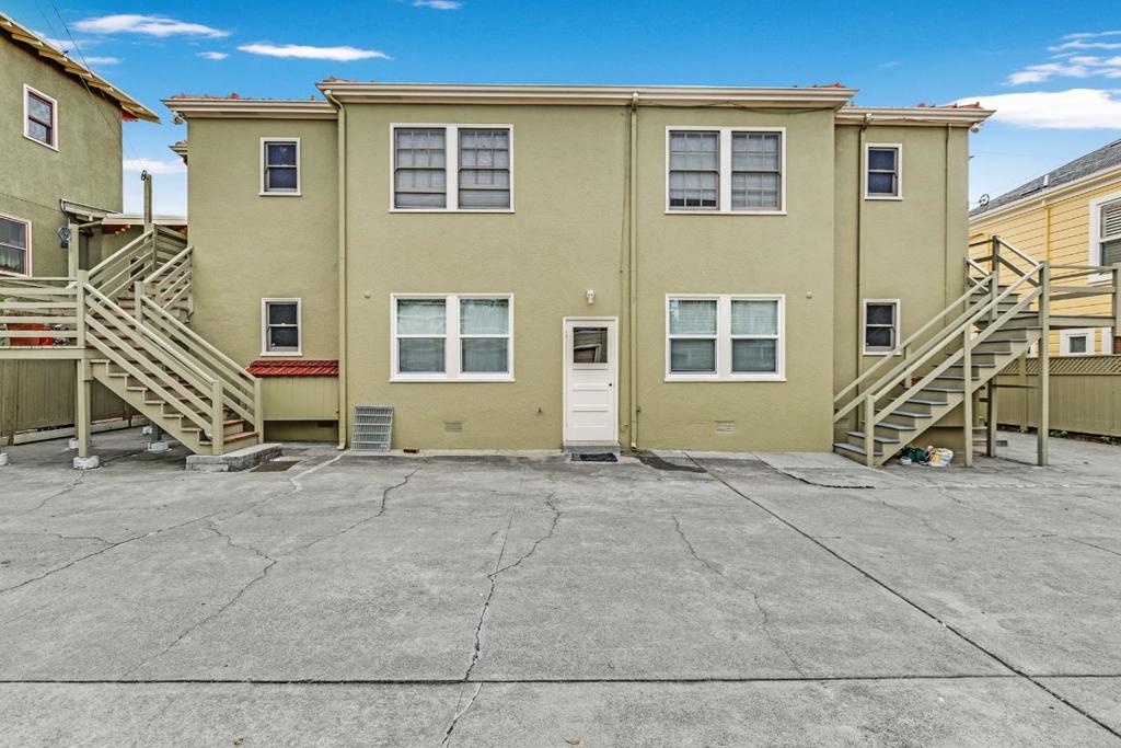 476 42nd Street