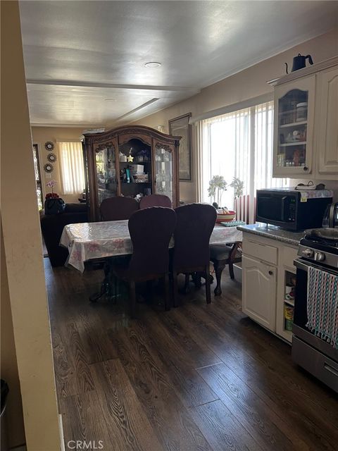 858 E 104th Los Angeles CA 90002