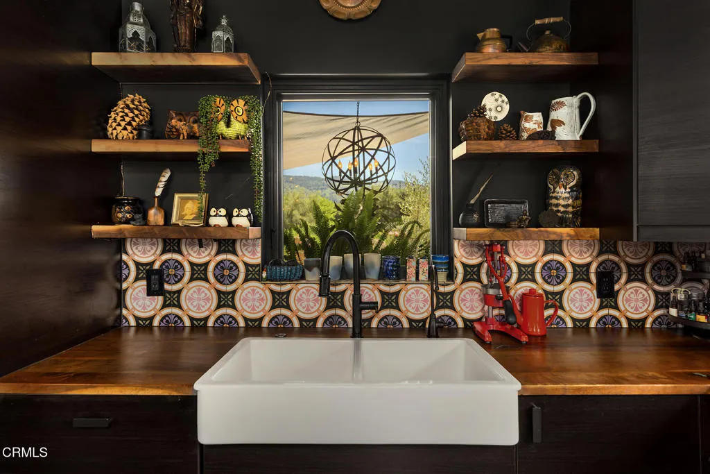 Santa Paula, California 93060, United States, 3 Bedrooms Bedrooms, ,3 BathroomsBathrooms,Residential,Active,153977