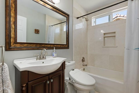 Tiny photo for 11561 E Buttercreek Road, Moorpark, CA 93021 (MLS # V1-38778)