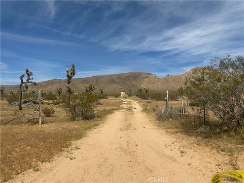 Photo of 26705 Corwin Rd, Apple Valley, CA 92307 (MLS # CV26062209)