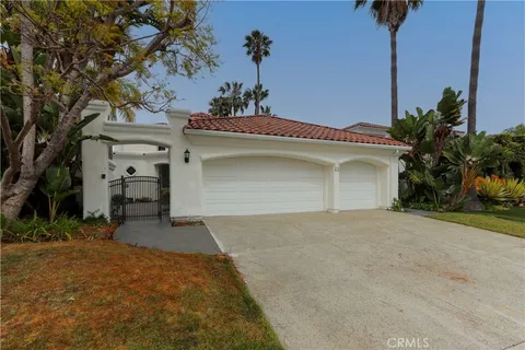MLS: OC26068433