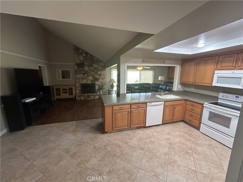 Tustin Meadows (TM) - Residential