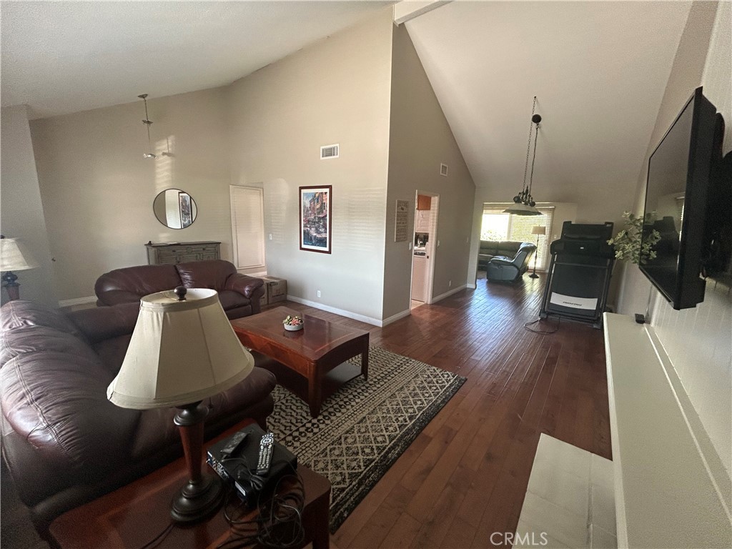 Tustin Meadows (TM) - Residential
