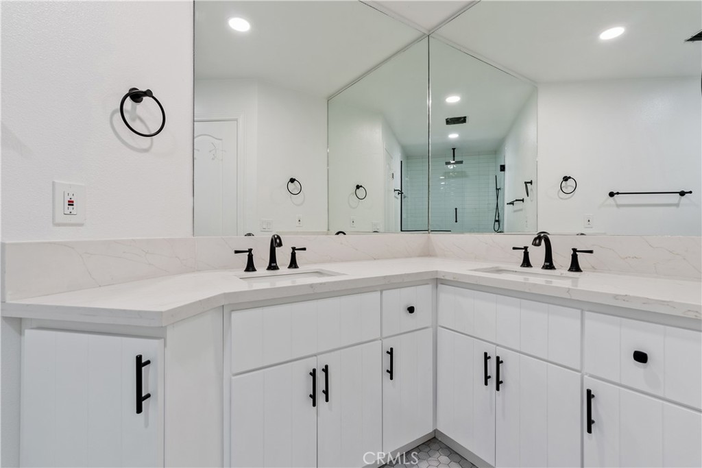 Parkview Manor (PM) - Residential Lease
