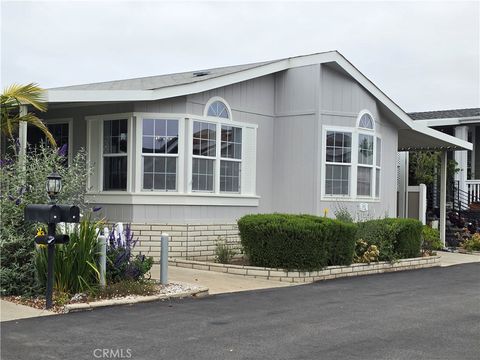 Photo of 16421 Poipu Ln. LN, Huntington Beach, CA 92649 (MLS # OC26108182)