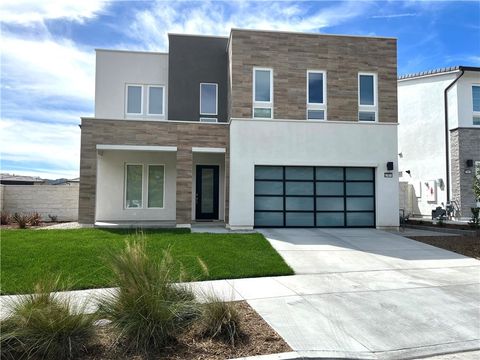 Photo of 27871 Screenplay Place, Valencia, CA 91381 (MLS # CV26055507)
