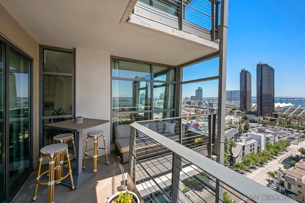 645 Front Street 1807