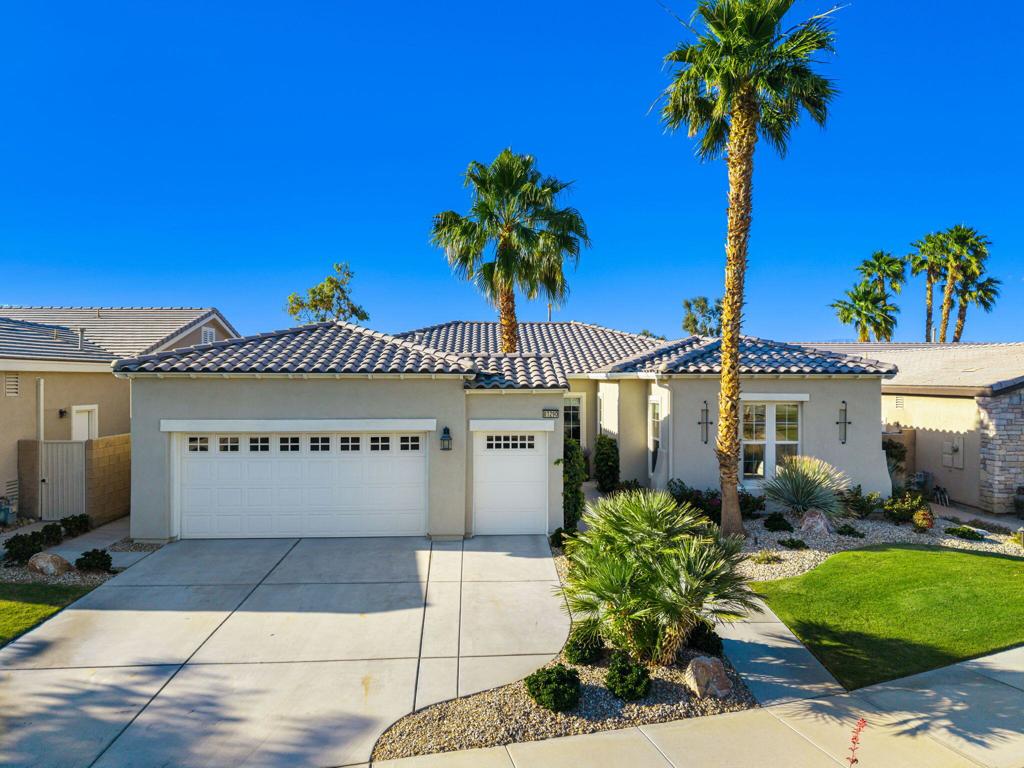81290 Barrel Cactus Road