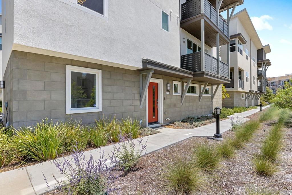 10443 Newbliss Way