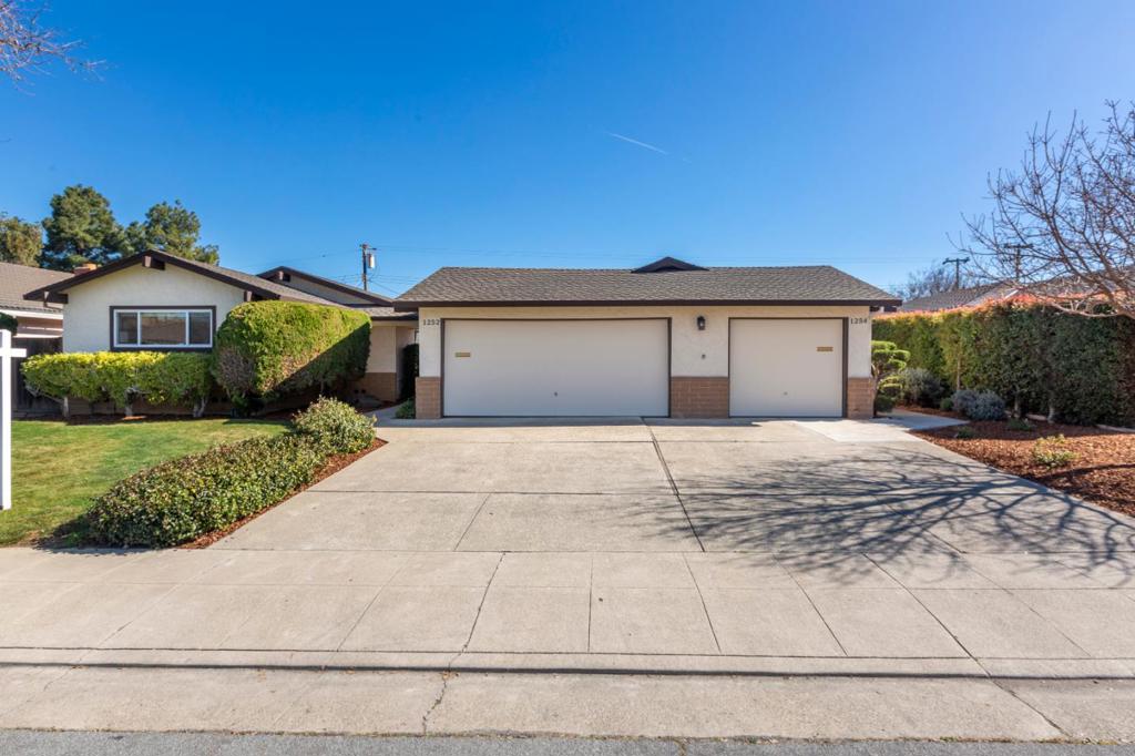 1252 Gainsborough Drive