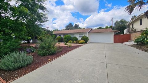 Photo of 657 Aurora Dr, Claremont, CA 91711 (MLS # IG26091495)