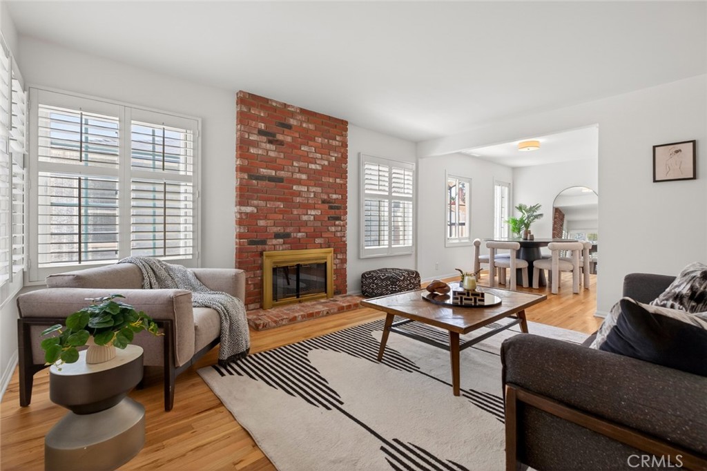 1835 N Maple