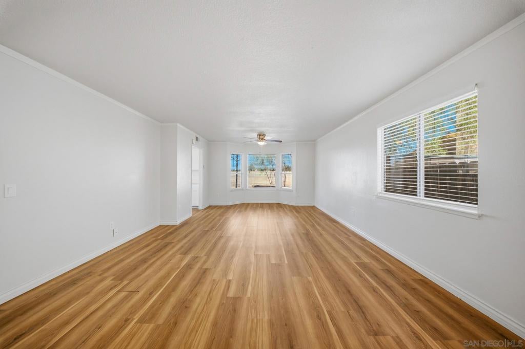 2590 W Elm