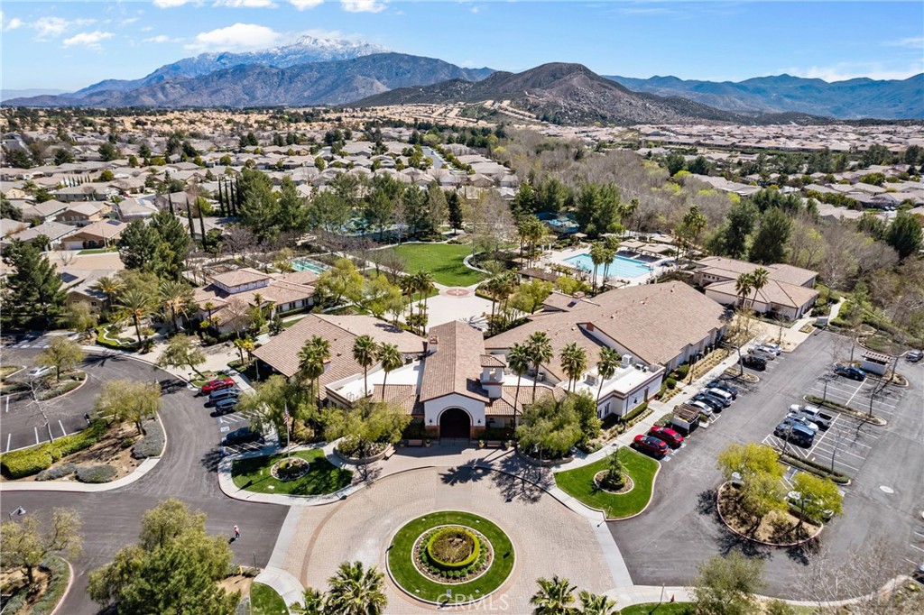 Four Seasons - Residential