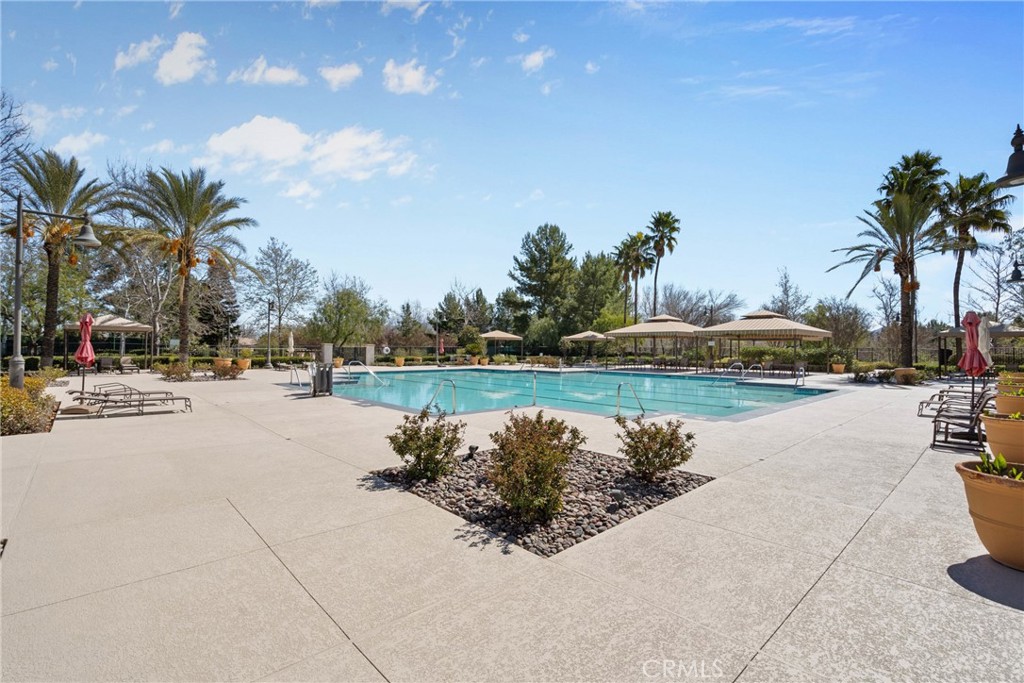 Four Seasons - Residential