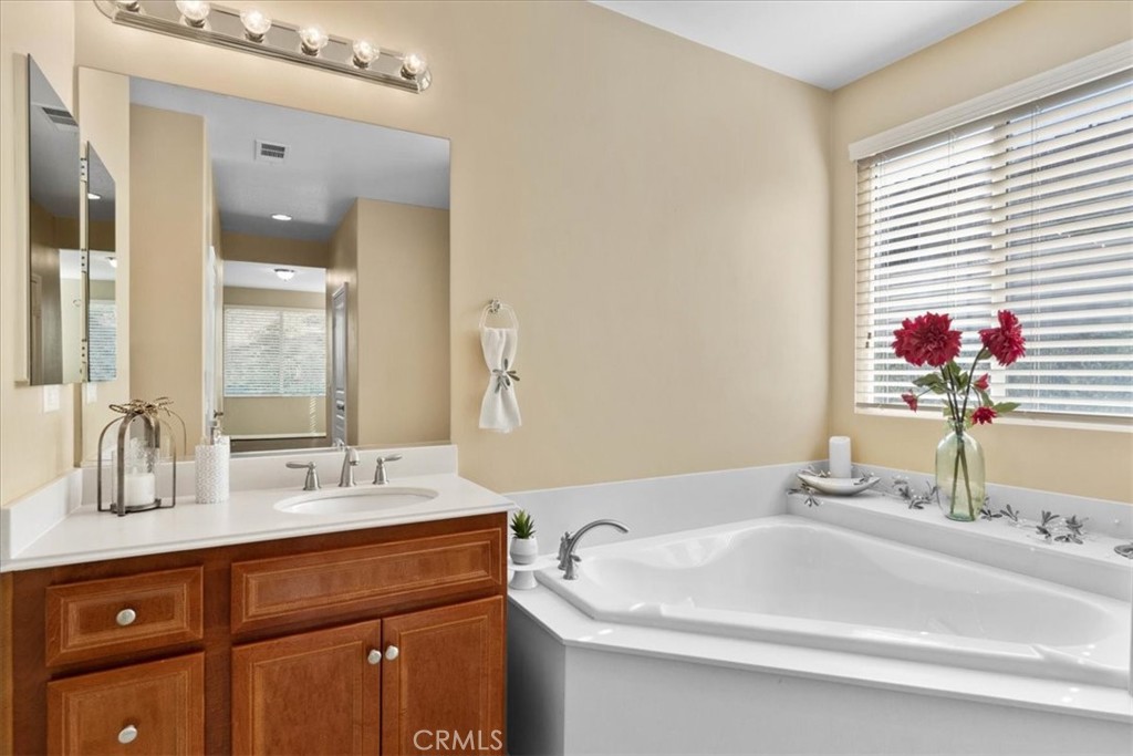 Four Seasons - Residential